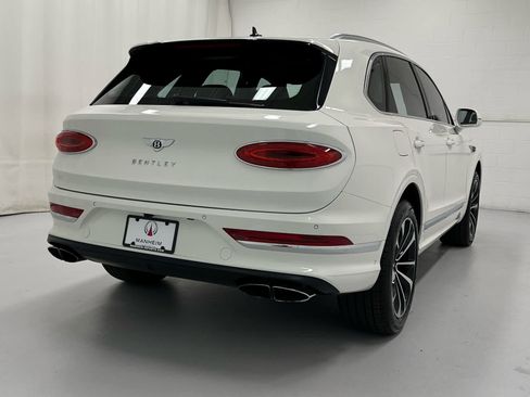 Used 2023 Bentley Bentayga AWD/4WD image 6
