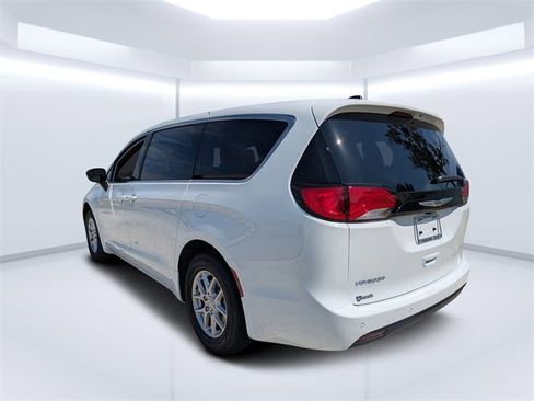 New 2025 Chrysler Voyager LX image 5