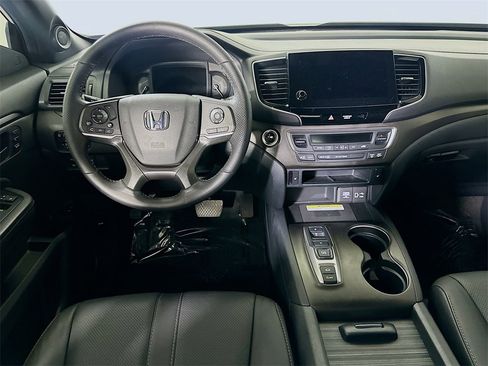 Used 2022 Honda Passport TrailSport image 17