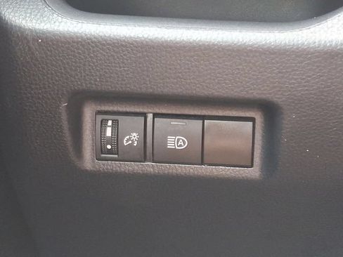 Used 2024 Toyota RAV4 XLE AWD/4WD image 23
