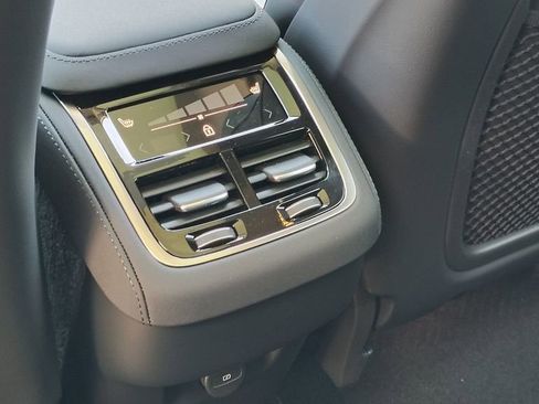 New 2026 Volvo XC90 B6 Plus image 29