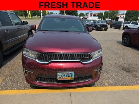 Used 2022 Dodge Durango SXT AWD/4WD image 2