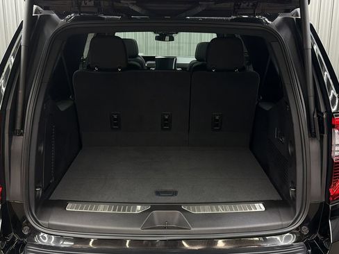 Used 2026 GMC Yukon XL Denali w/ Sun & Power Step Package AWD/4WD image 13