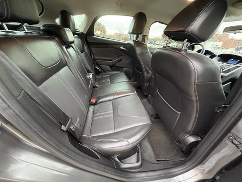 Used 2014 Ford Focus SE w/ Equipment Group 201A image 18
