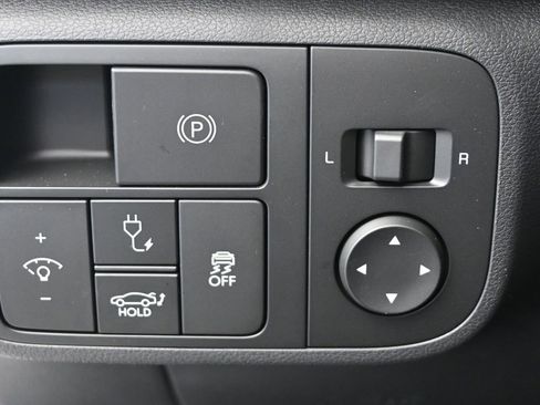 New 2025 Hyundai Ioniq 6 SE image 24