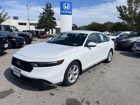 Used 2025 Honda Accord LX image 1