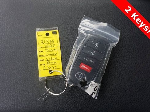 Used 2025 Toyota Camry LE image 33