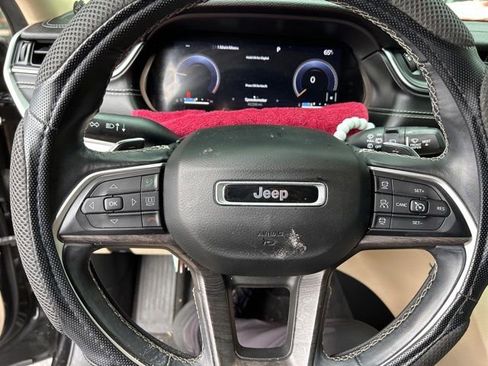 Used 2021 Jeep Grand Cherokee L Limited AWD/4WD image 26