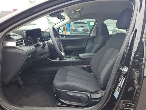 Used 2024 Kia K5 LXS image 8