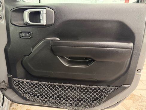Used 2021 Jeep Wrangler Unlimited Rubicon AWD/4WD image 23