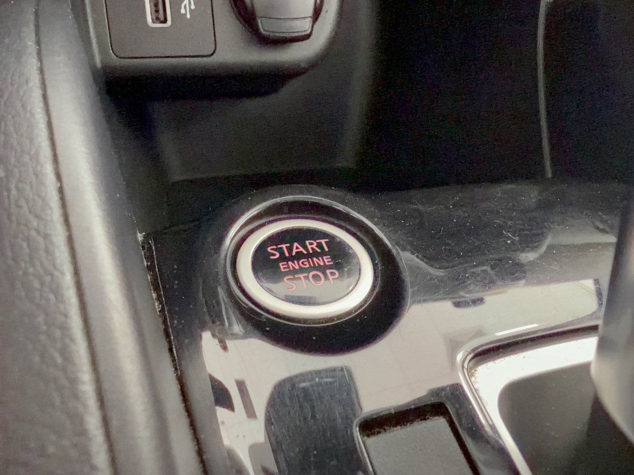Used 2020 Nissan Versa SV FWD image 20