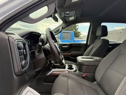 Used 2021 Chevrolet Silverado 1500 LT Trail Boss w/ Convenience Package II image 17