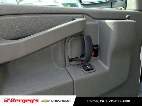 Certified 2025 Chevrolet Express 3500 LS w/ Chrome Appearance Package image 23