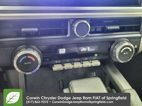 Used 2025 Toyota Tacoma TRD Off-Road image 26