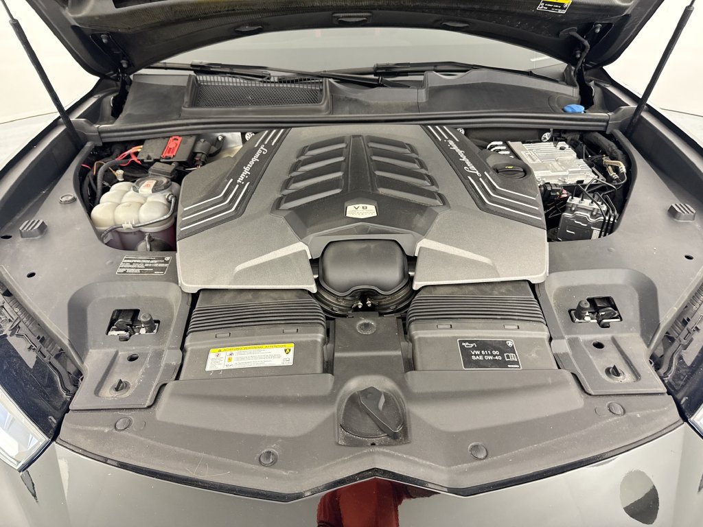 Used 2024 Lamborghini Urus Performante AWD/4WD image 33