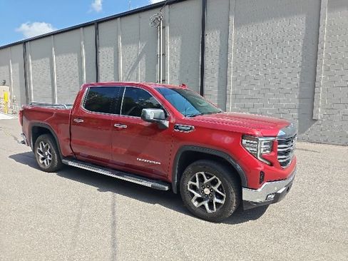 Used 2022 GMC Sierra 1500 SLT AWD/4WD image 1