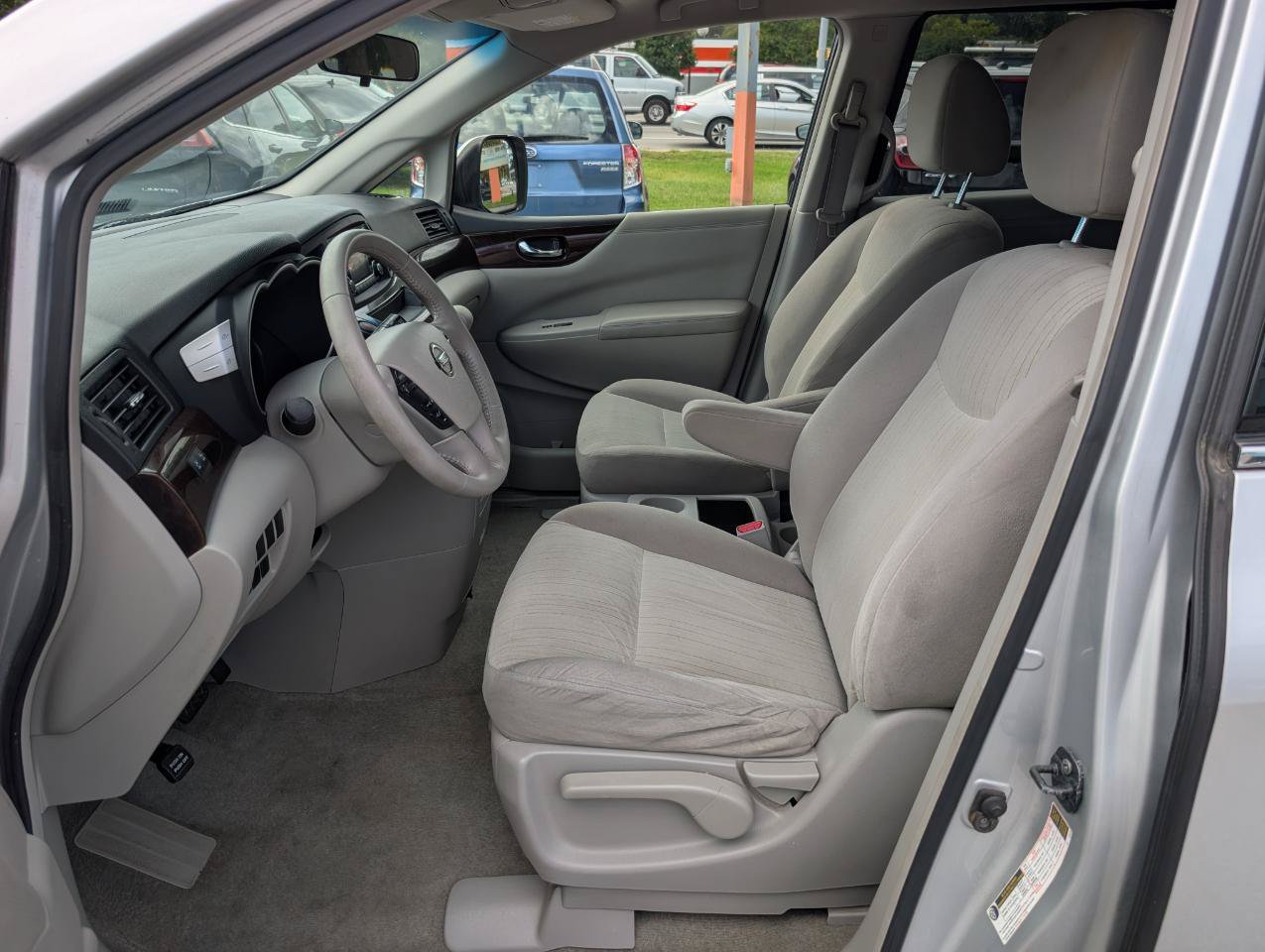 Used 2017 Nissan Quest SV FWD image 15