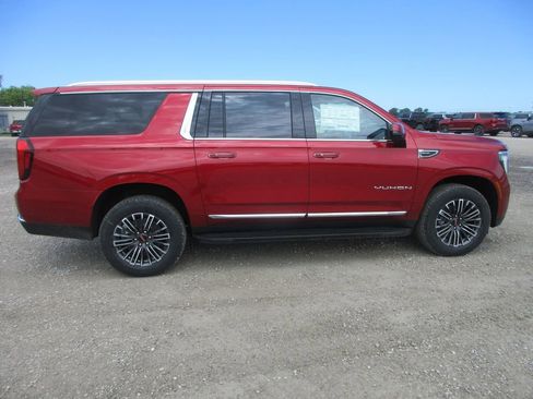 New 2026 GMC Yukon XL Elevation w/ Elevation Premium Package AWD/4WD image 3