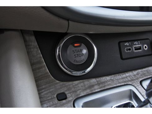 Used 2020 Nissan Murano SL w/ Moonroof Package FWD image 29