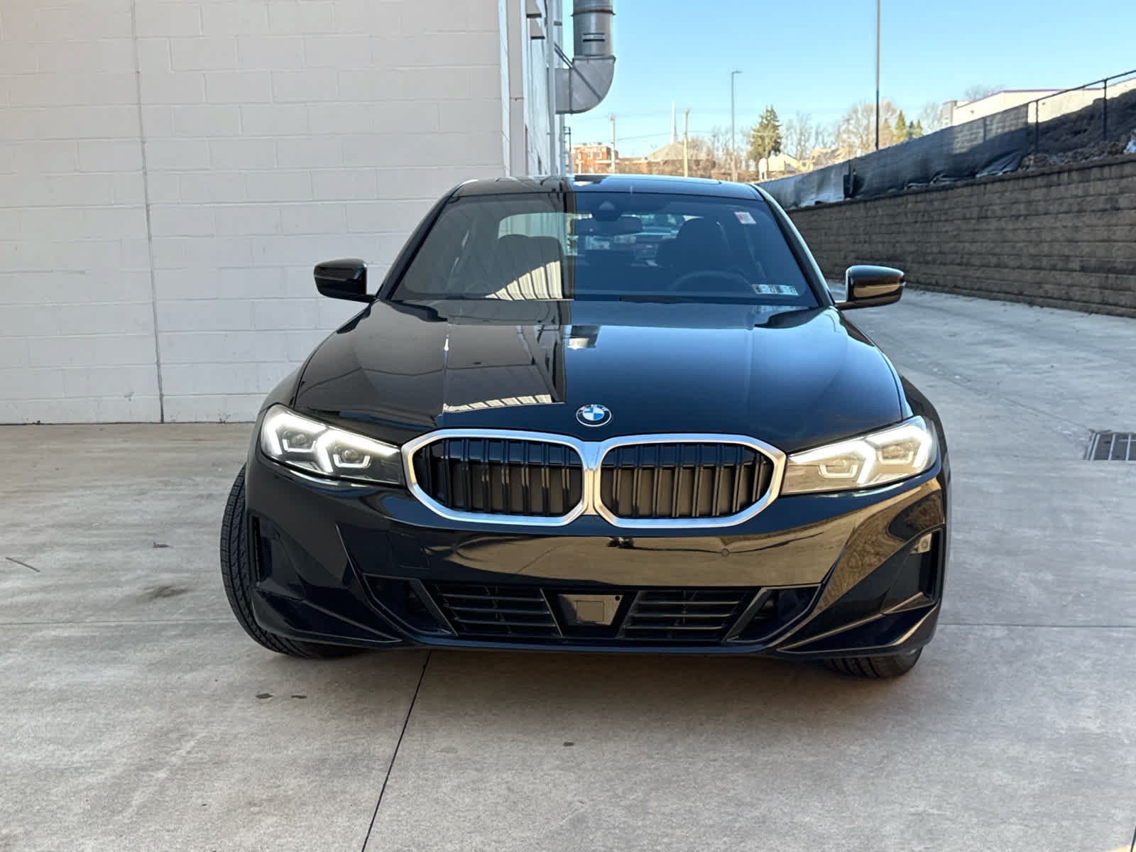 Used 2026 BMW 330i xDrive Sedan w/ Convenience Package AWD/4WD image 2