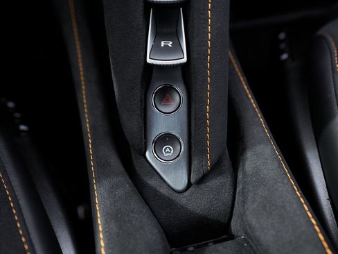 Used 2024 McLaren 750S image 63