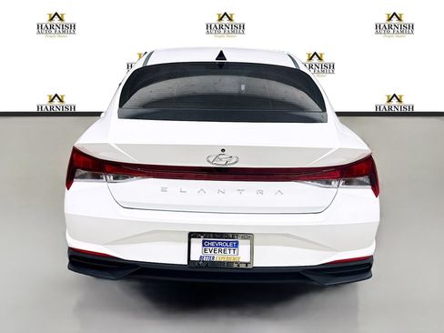 Used 2021 Hyundai Elantra SEL FWD image 6
