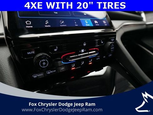 Used 2023 Jeep Grand Cherokee 4WD 4xe image 21