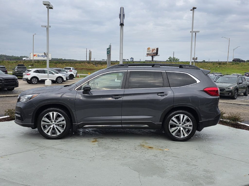 Used 2022 Subaru Ascent Limited w/ Technology Package AWD/4WD image 6