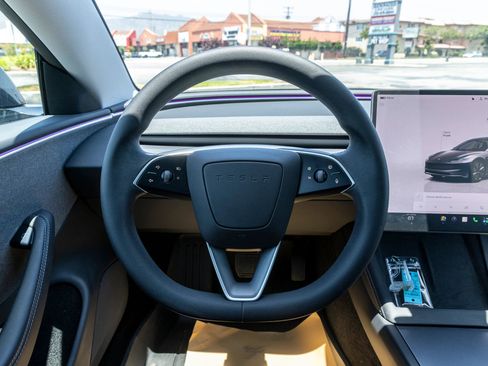 Used 2025 Tesla Model 3 Long Range RWD image 25