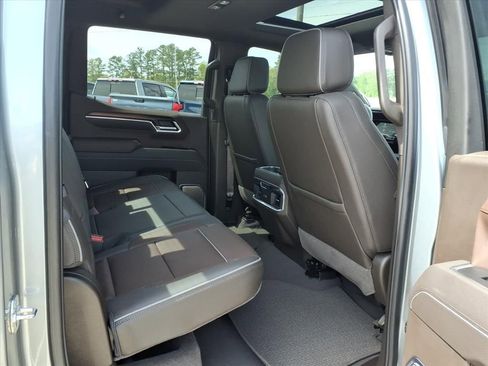 Used 2025 GMC Sierra 1500 Denali image 14