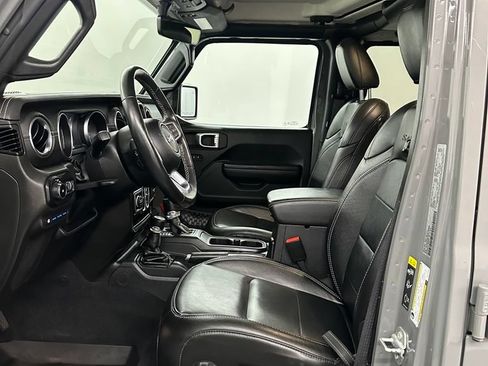 Used 2022 Jeep Wrangler Unlimited Sahara w/ Cold Weather Group AWD/4WD image 11