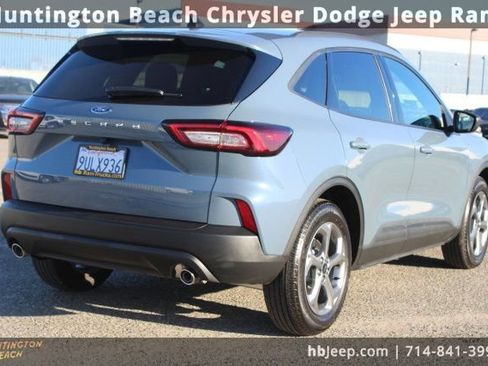 Used 2025 Ford Escape ST-Line image 5