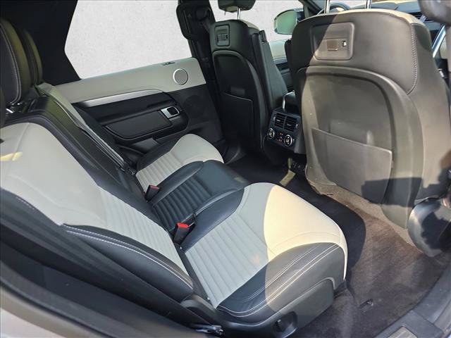 Used 2021 Land Rover Discovery S R-Dynamic AWD/4WD image 11