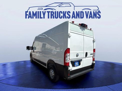 Used 2023 RAM ProMaster 2500 FWD image 3