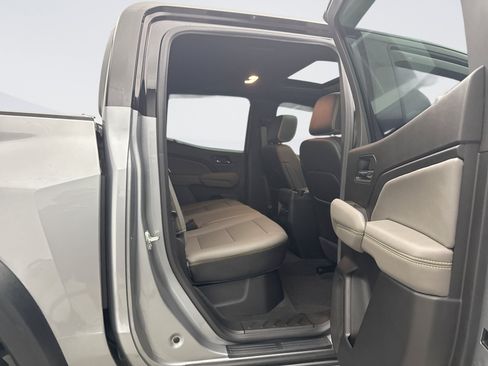 Used 2024 Chevrolet Colorado ZR2 w/ ZR2 Convenience Package III AWD/4WD image 19