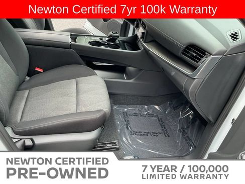 Used 2026 Nissan Rogue SV w/ Cold Weather Package FWD image 15