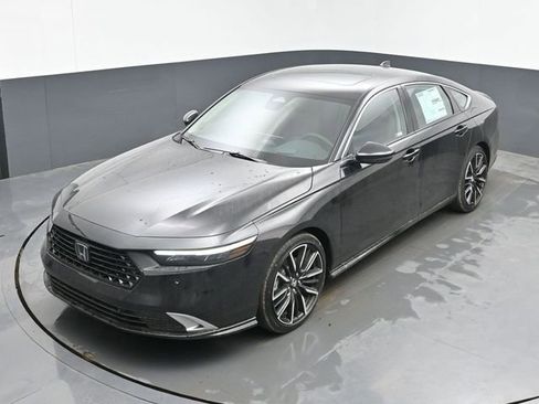 New 2026 Honda Accord Touring image 15