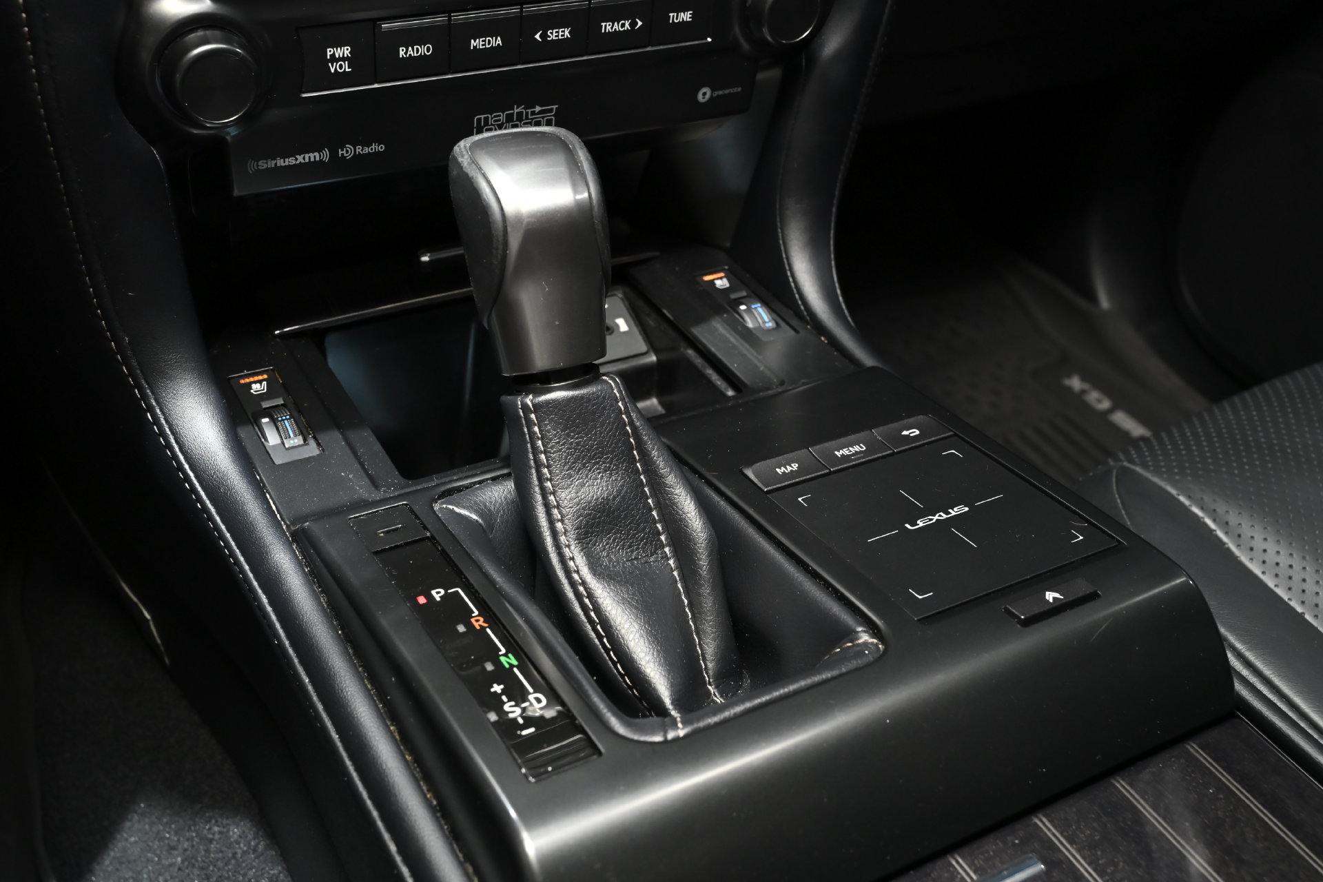 Used 2023 Lexus GX 460 Luxury w/ Sport Design Package AWD/4WD image 35