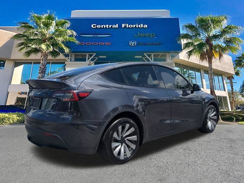 Used 2024 Tesla Model Y Long Range AWD/4WD image 5