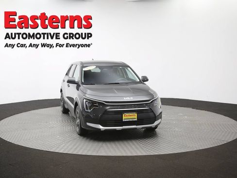 Used 2025 Kia Niro LX FWD image 48