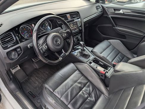 Used 2016 Volkswagen Golf 4-Door image 11