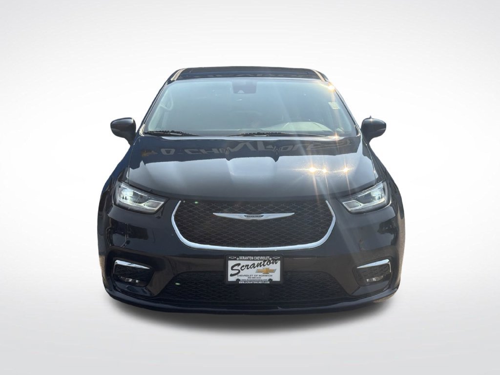 Used 2023 Chrysler Pacifica Touring-L FWD image 9
