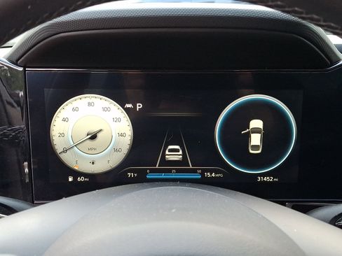 Certified 2023 Hyundai Elantra Limited FWD image 24