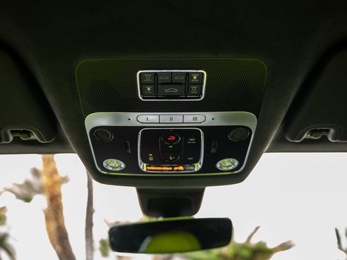 Used 2024 Bentley Flying Spur S V8 image 35