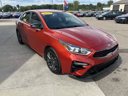 Used 2021 Kia Forte GT-Line FWD image 3