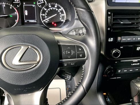 Used 2022 Lexus GX 460 image 19