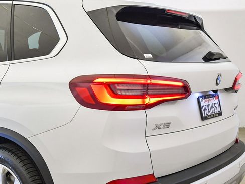 Certified 2023 BMW X5 sDrive40i w/ Premium Package image 12