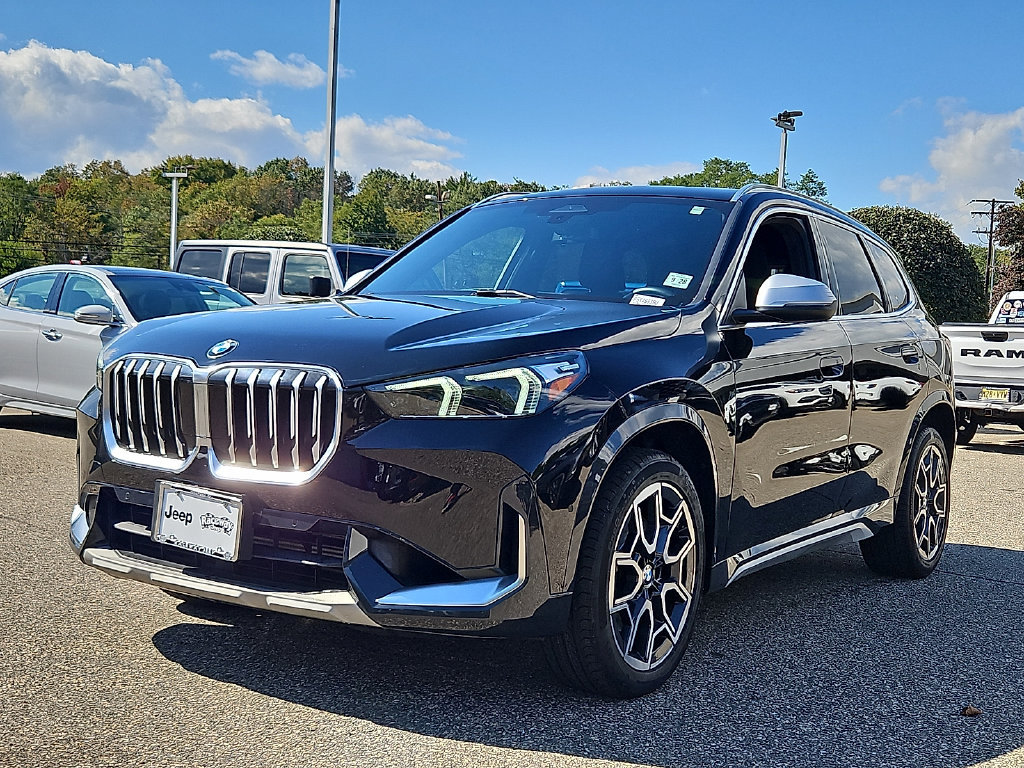Used 2023 BMW X1 xDrive28i w/ Convenience Package AWD/4WD image 3