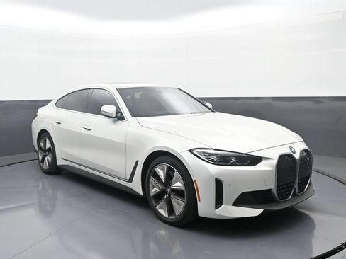 Used 2023 BMW i4 eDrive40 w/ Premium Package RWD image 3