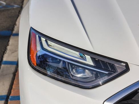 Used 2023 Audi Q5 2.0T Premium w/ Convenience Package image 11